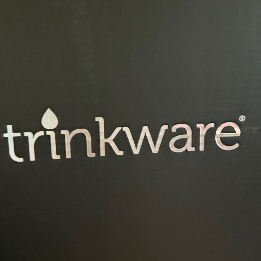 Trinkware Black and Gold Box